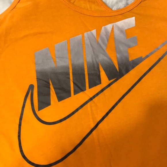 Nike Tank - Picture 2 of 2